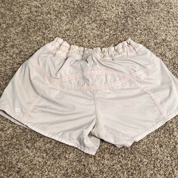 Womens Pink lululemon shorts - Picture 4 of 4